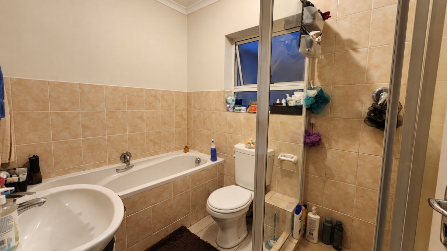3 Bedroom Property for Sale in Windsor Park Estate Western Cape